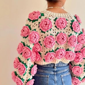 Oversize Rose Motif Cardigan – Handmade Floral Knit Sweater, Cozy Chunky Jacket